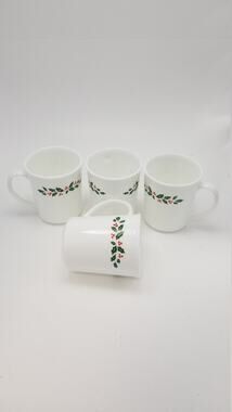 4 Corning Winter Holly Mugs, Milk Glass Corelle Cups, Berries White Stem
